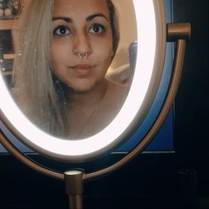 Meet your Posher, Amber